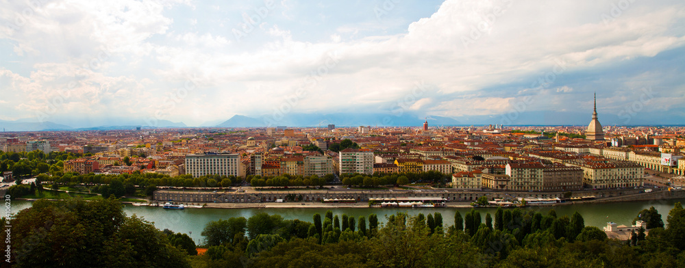 vista panoramica di Torino, tre foto in una