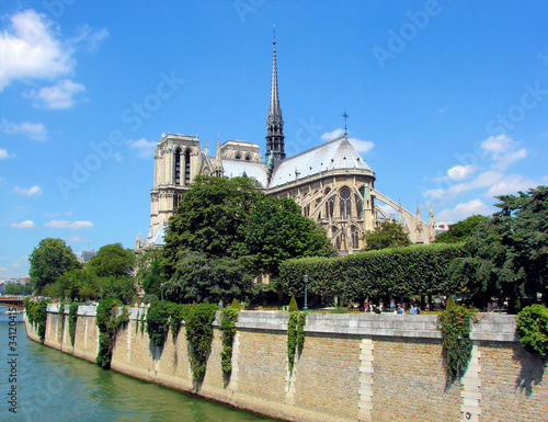 notre dame de paris, and river Seine