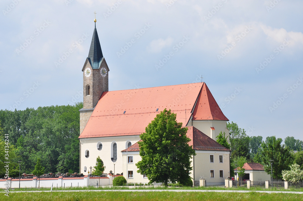 Kirche St. Simon u. Judas Thaddäus in Moos (Kurzenisarhofen)