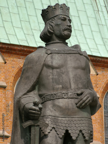 Pomnik Bolesława Chrobrego w Gnieźnie photo