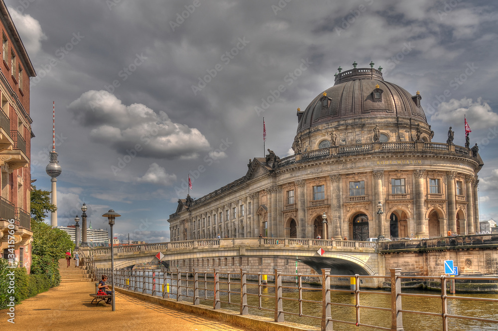 Uferweg am Bode Museum