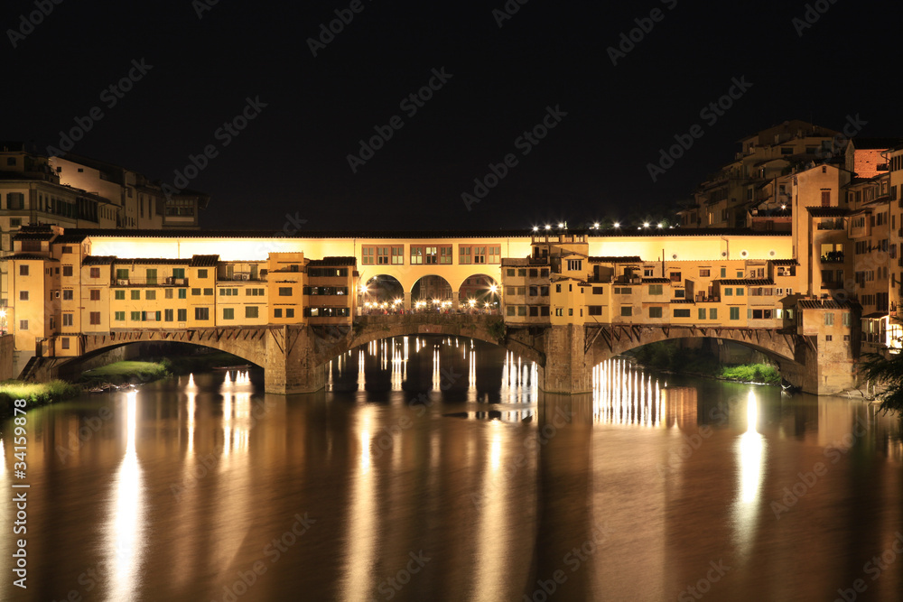 Ponte Vecchio at night, Florence, Italy
