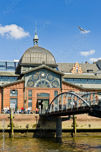 Brücke Auktionshalle Fischmarkt 2