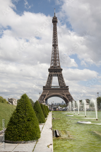 Paris - Eiffel tower and Trocadera fountains