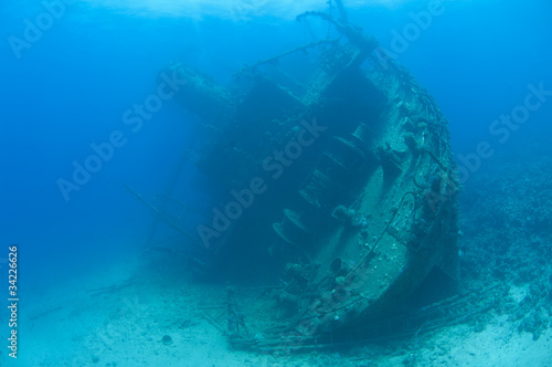 Photo Large stern section of an underwater shipwreck
