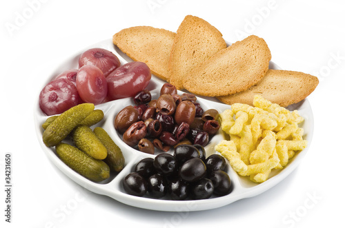 Foto a plate of appetizer