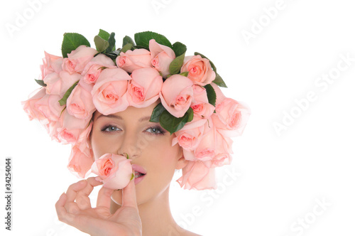 Photography beautiful young woman with jewelry of roses