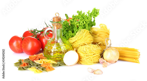 Fototapeta Naklejka Na Ścianę i Meble -  tasty vermicelli, spaghetti and vegetables isolated on white