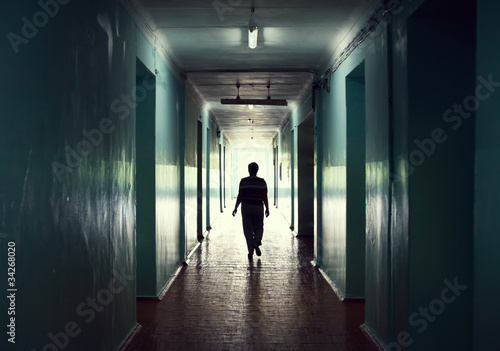 silhouette in a corridor © GVS