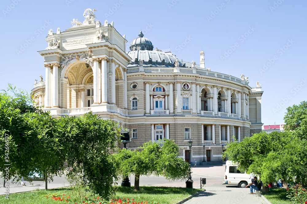 An opera theater is in city Odessa