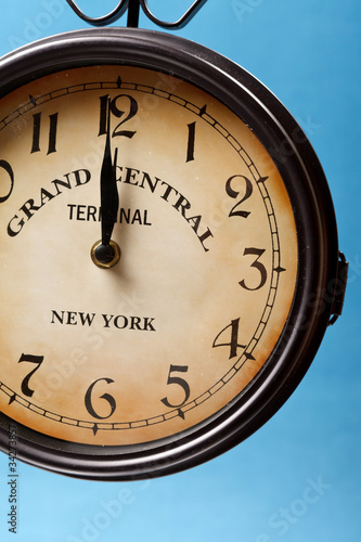 clock of grand central station