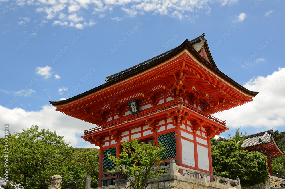 Gate at Kiyomizu-dera in Kyoto, Japan Gate at Kiyomizu-dera in Kyoto, Japan