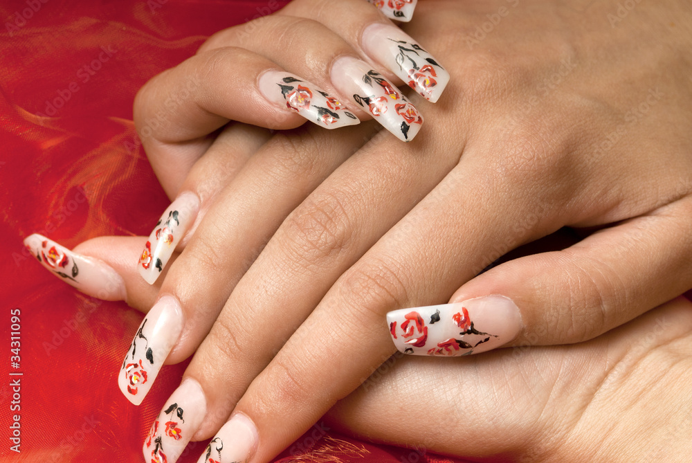 unghie decorate con fiori Stock Photo | Adobe Stock