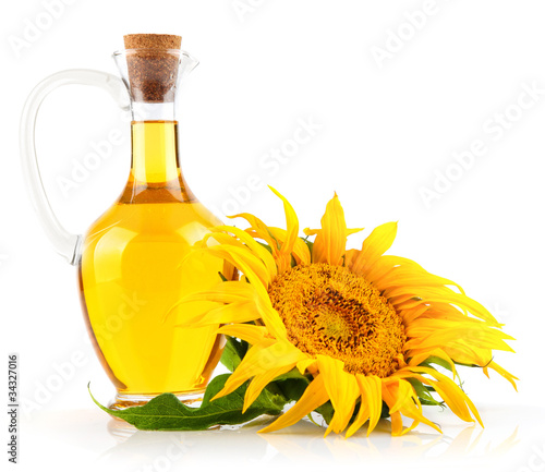 Fototapeta Naklejka Na Ścianę i Meble -  sunflower oil with flower