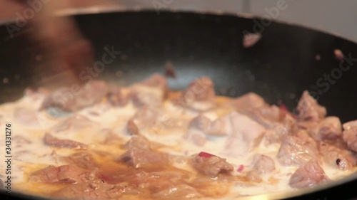 Zürich geschnetzeltes - kochen mit sahne