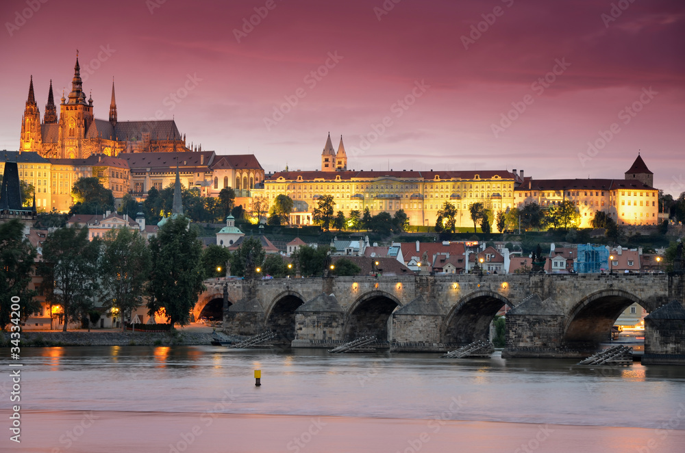 Obraz premium Une nuit à Prague