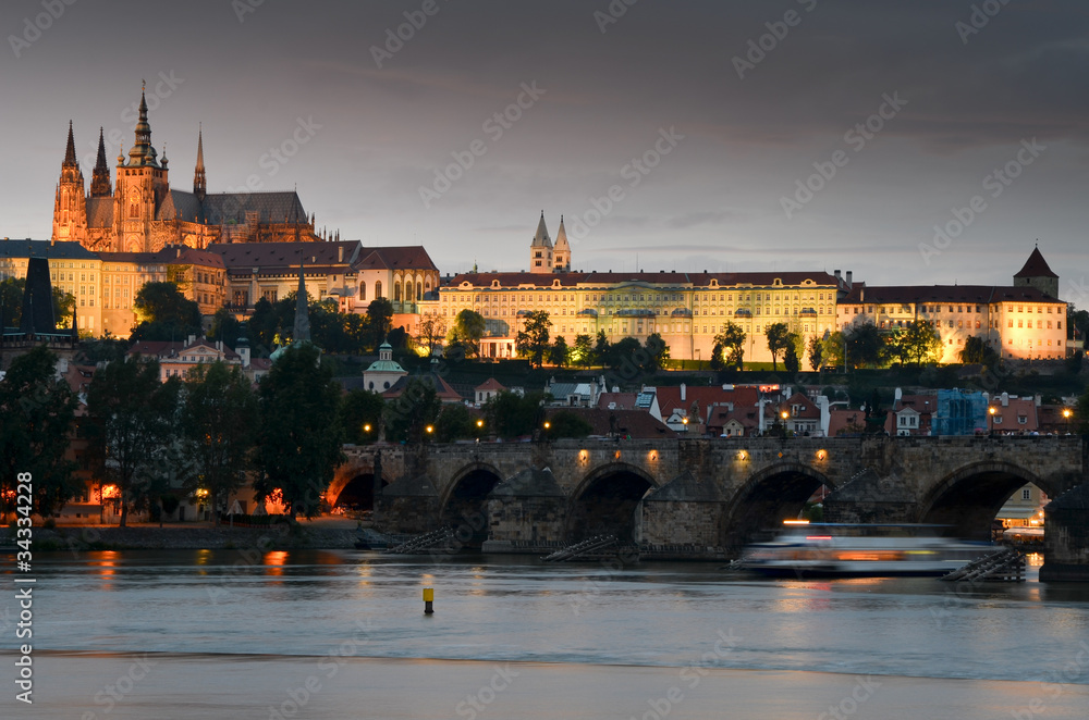 Obraz premium La nuit à Prague