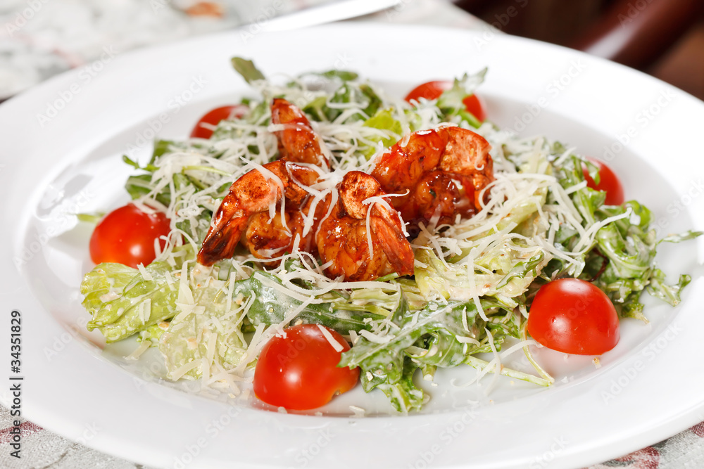 Fresh salad with shrimps Fresh salad with shrimps