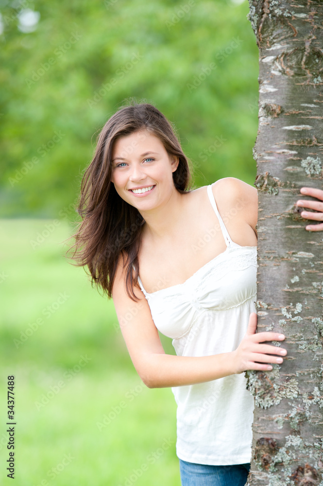 Outdoor Portrait einer hübschen jungen Mädchens Outdoor Portrait einer hübschen jungen Mädchens