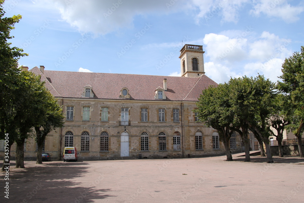 Abbaye Saint-Léonard de Corbigny en Bourgogne	