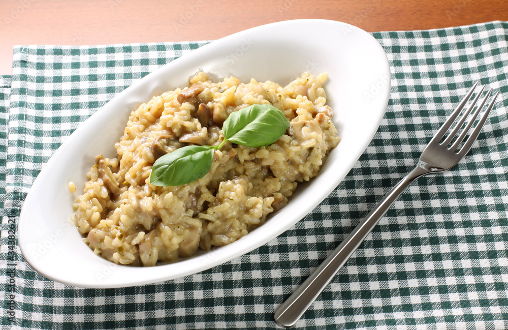 Risotto con funghi - Risotto with mushrooms Risotto con funghi - Risotto with mushrooms