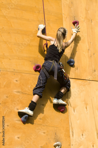 Female movement dangerous height wall