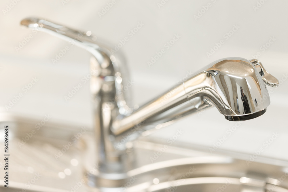 システムキッチンの給水栓