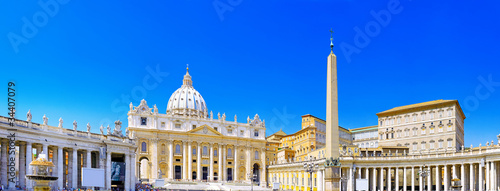 Canvas Print St. Peter's Basilica, Vatican City.  Italy