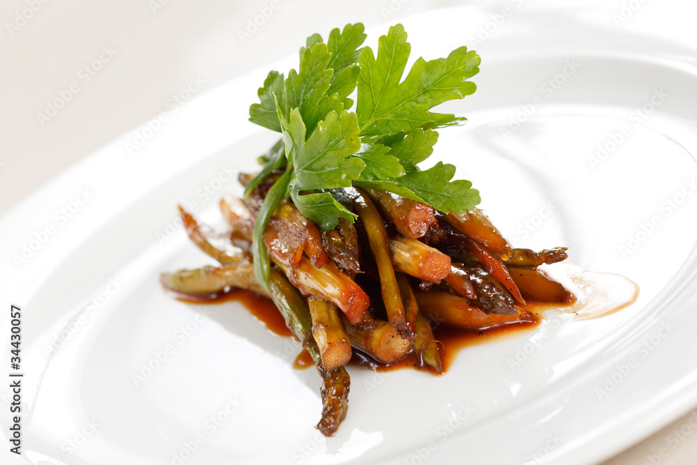 Green asparagus with sauce Green asparagus with sauce