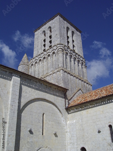 Clocher du village de Corme Ecluse