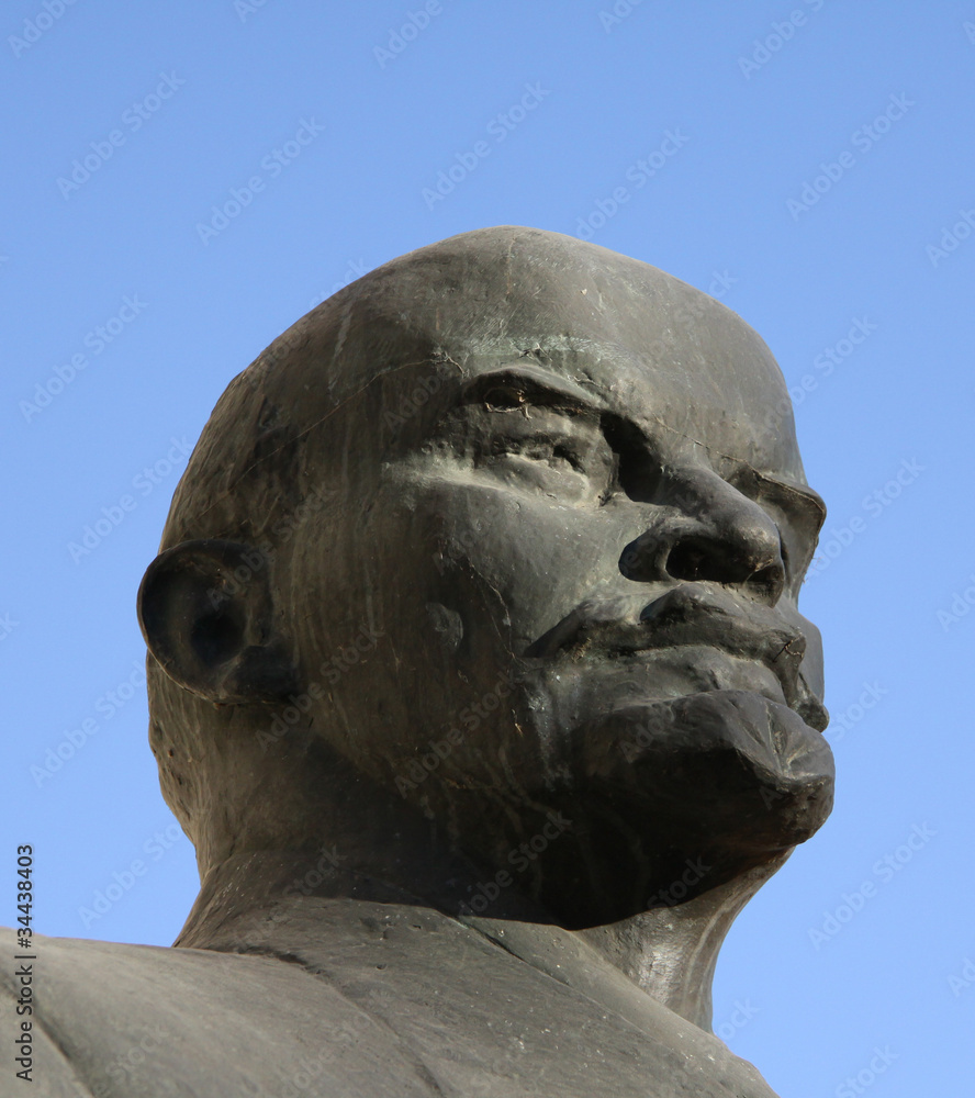 Fototapeta premium Statue von Lenin im Detail