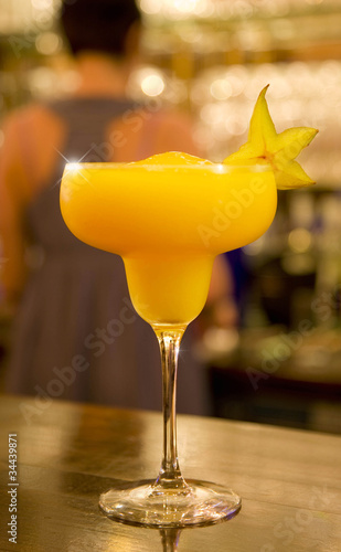 mango-daiquiri mango daiquiri cocktail gelb yellow bar