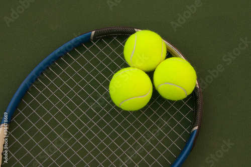 Yellow Tennis Balls - 5 © Kartouchken