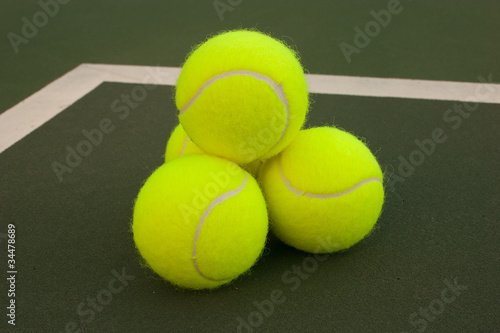 Yellow Tennis Balls - 6 © Kartouchken