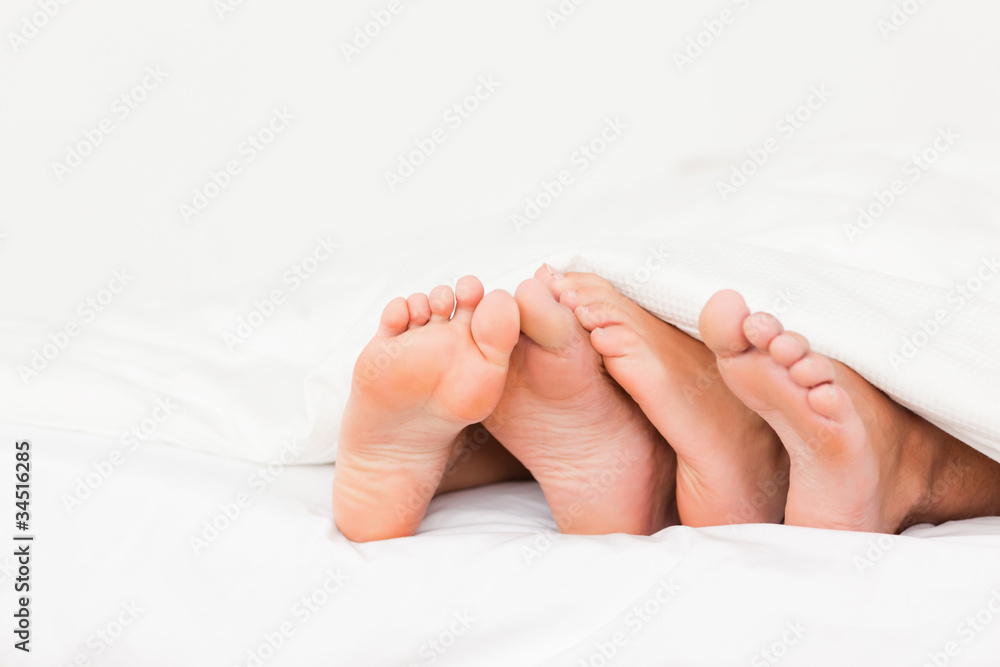 Four feet in a bed Four feet in a bed