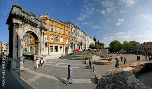 The Portarata square in Pula photo