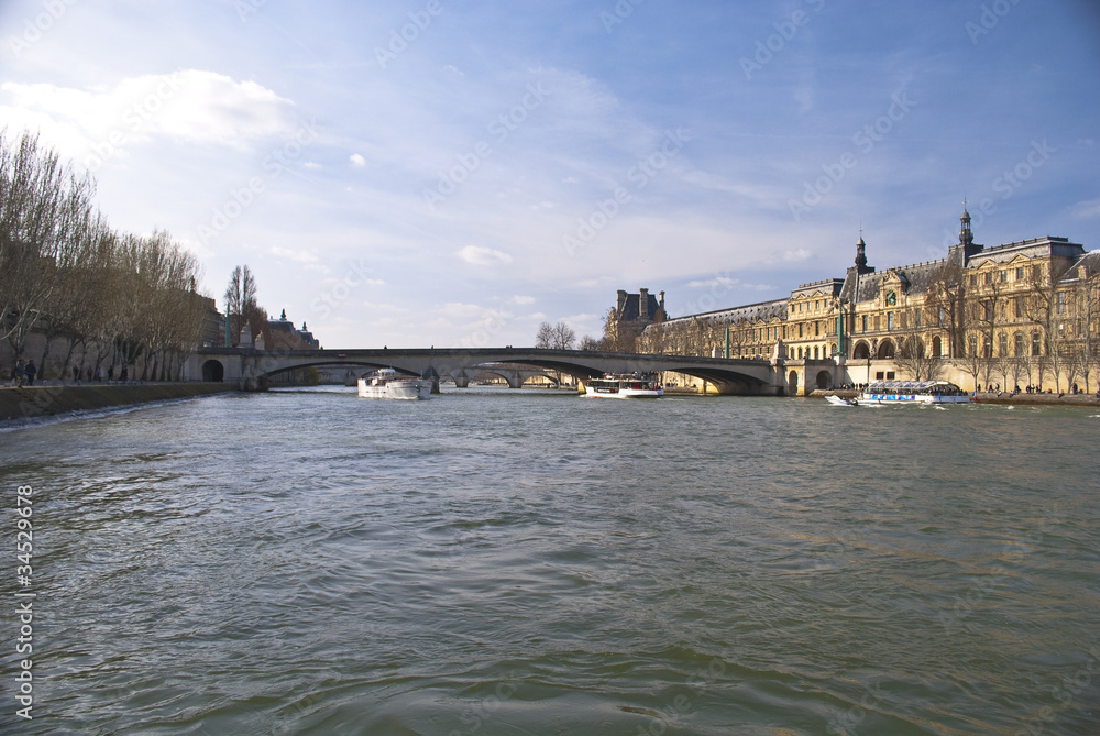 Fototapeta premium Floating along Seine river, Paris