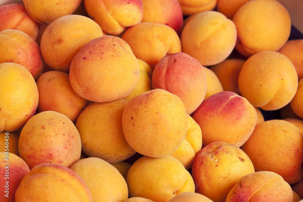 Abricots vrac au marché Abricots vrac au marché