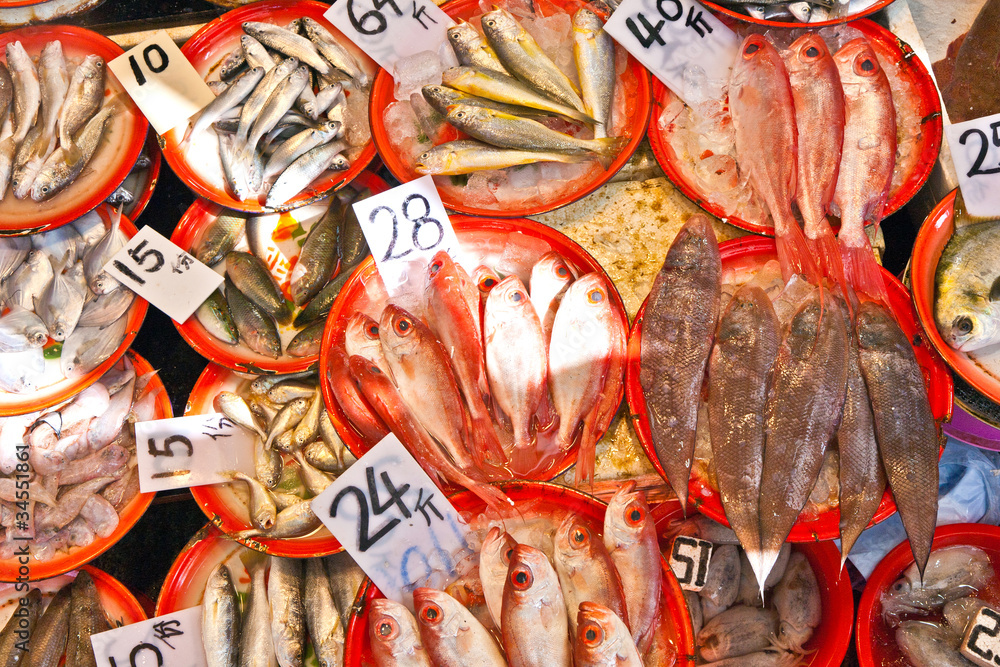Obraz premium fresh fish at the market