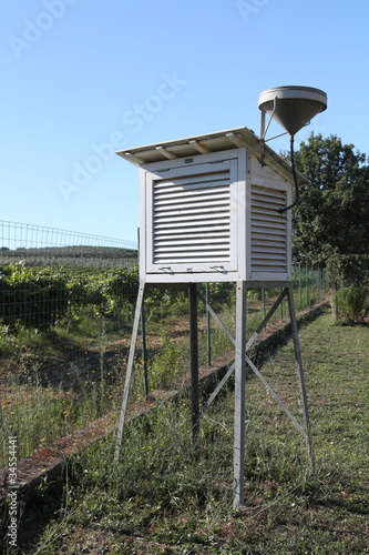 Obraz na plátně Stazione meteo per agricoltura