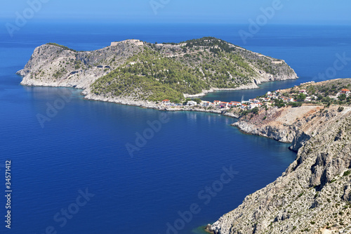 Wyspa Kefalonia w Grecji na morzu Jońskim. Obszar Assos