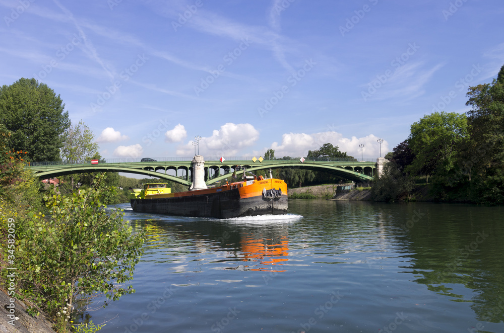 pèniche sur la Marne