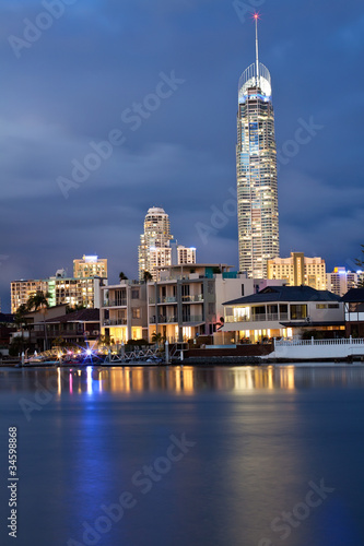 q1 building in gold coast at night