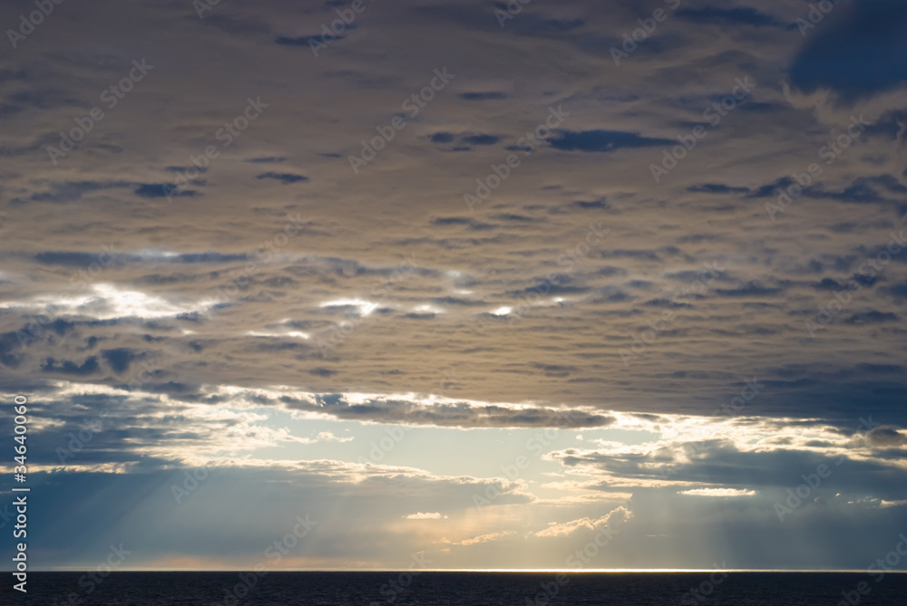 Fototapeta premium Clouds over water