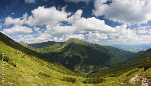 Summer mountains © Jukov