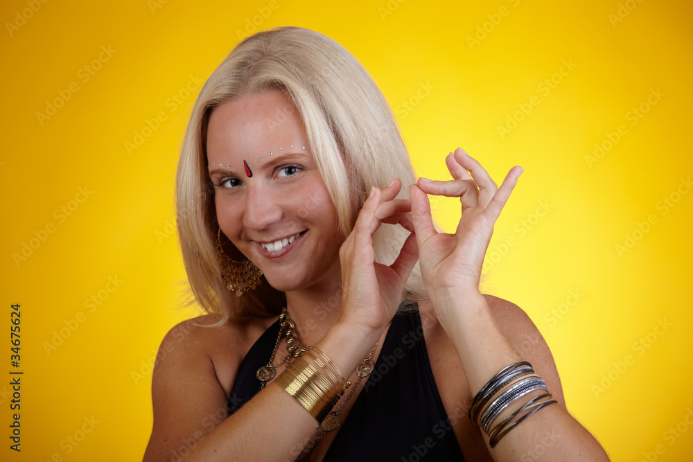 Orientalische blonde Frau Orientalische blonde Frau