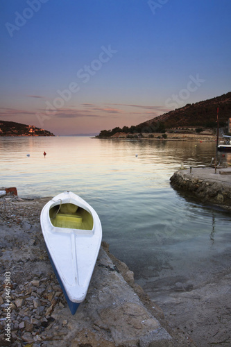 white canoe 4 © emershot