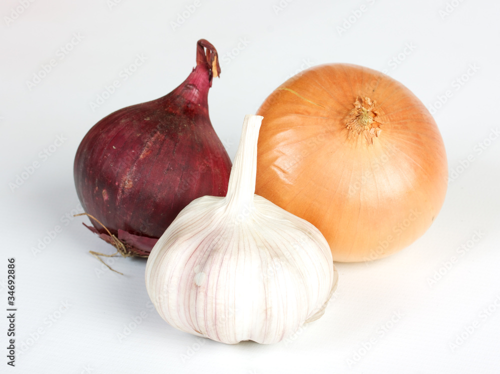 Fototapeta premium garlic and onion vegetables on white background