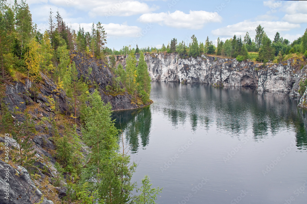 Fototapeta premium Marble canyon in Karelia