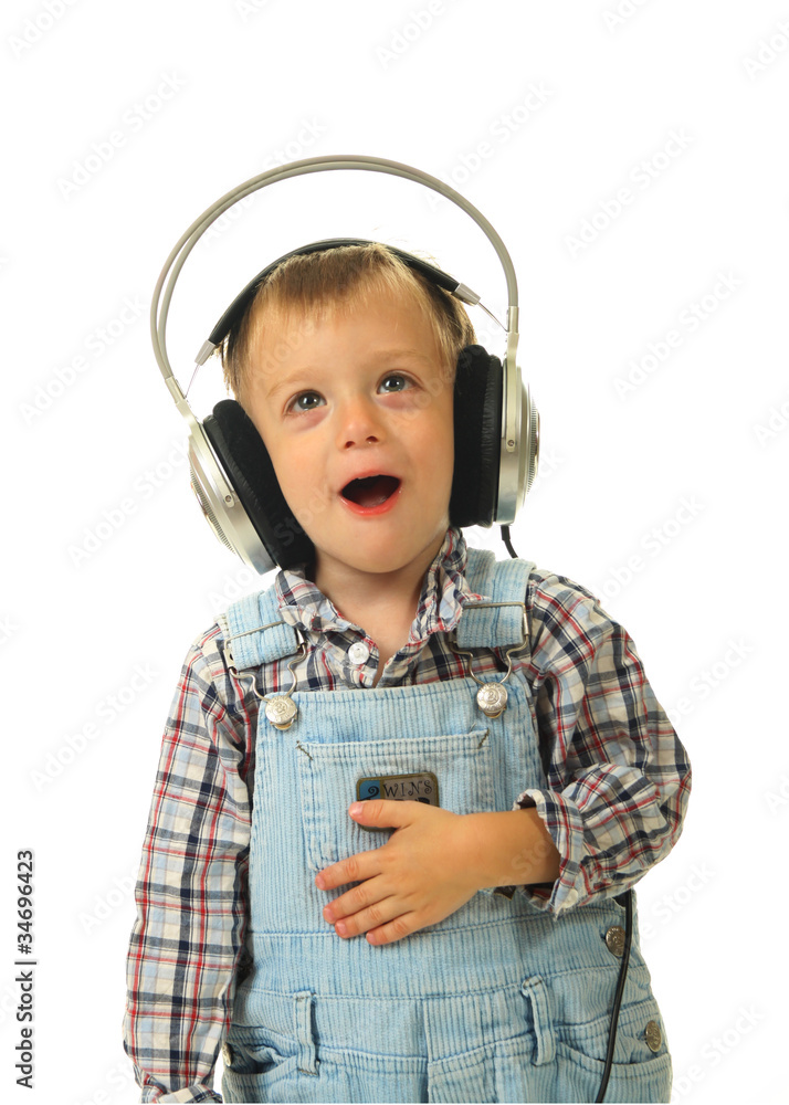 Kind mit Kopfhörer 2